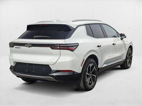 New 2025 Chevrolet Equinox EV LT image 2