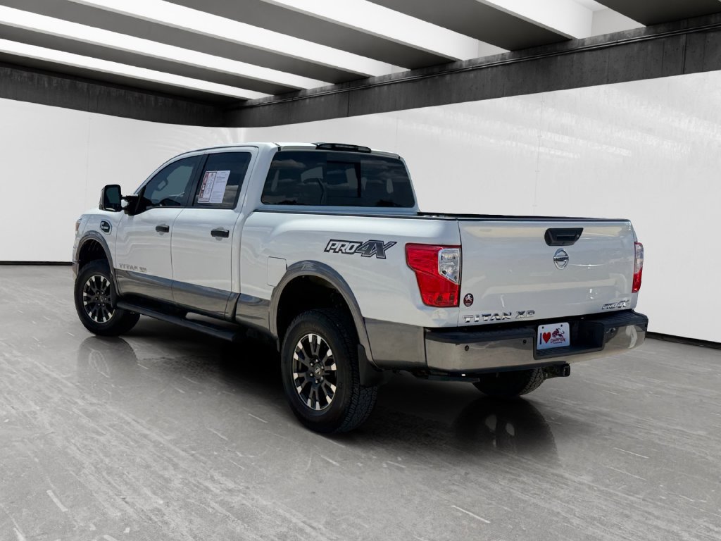 Used 2018 Nissan Titan PRO-4X w/ Pro-4x Convenience Package AWD/4WD image 3