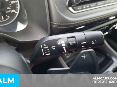 Used 2023 Nissan Rogue S image 17