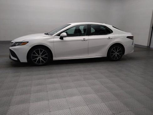 Used 2021 Toyota Camry SE FWD image 2
