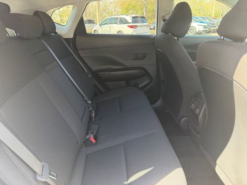 Used 2025 Hyundai Kona SEL image 9