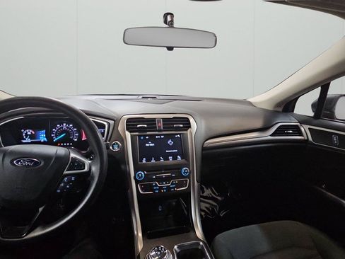 Used 2017 Ford Fusion SE w/ Fusion SE Technology Package FWD image 20
