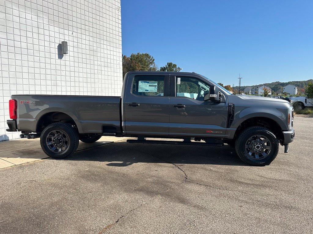 New 2027 Ford F350 XL w/ STX Appearance Package AWD/4WD image 4