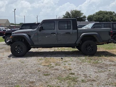 Used 2022 Jeep Gladiator Mojave w/ LED Lighting Group AWD/4WD image 4