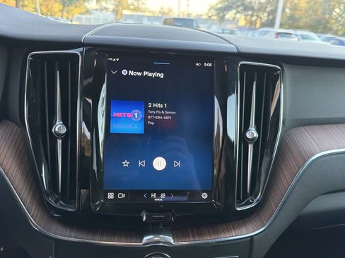 Certified 2023 Volvo XC60 B5 Plus w/ Protection Package image 23