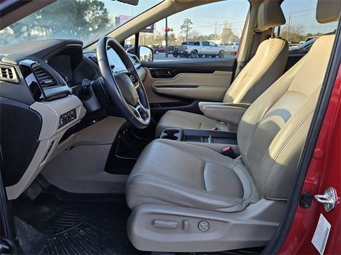 Used 2022 Honda Odyssey Touring image 3