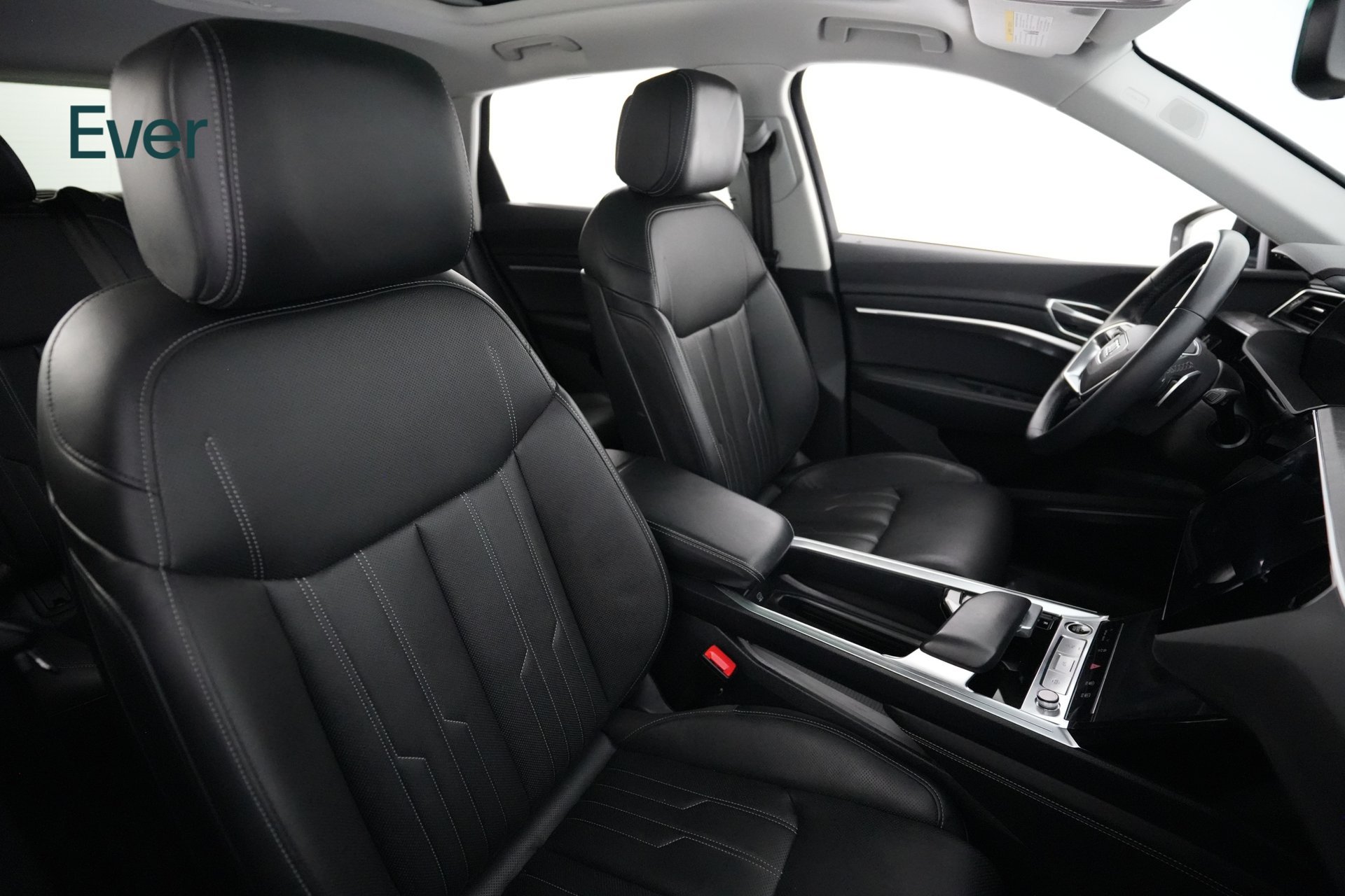 Used 2024 Audi Q8 e-tron Premium Plus w/ Prestige Package AWD/4WD image 23