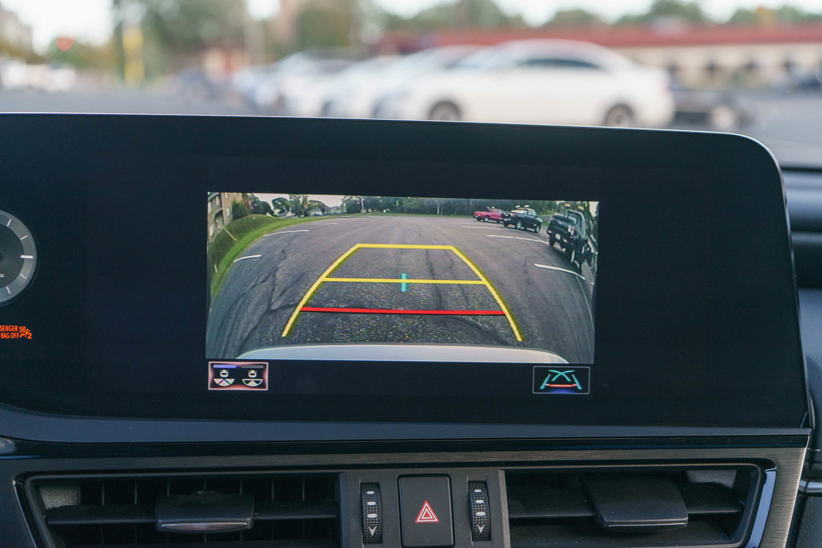 Used 2022 Lexus ES 300h FWD image 16