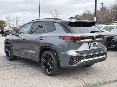 New 2026 Volkswagen Tiguan SE R-Line FWD image 3