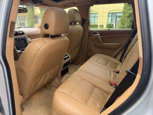 Used 2006 Porsche Cayenne Turbo S AWD/4WD image 27