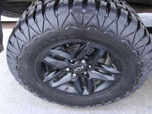 Used 2020 Chevrolet Silverado 1500 LT Trail Boss image 19