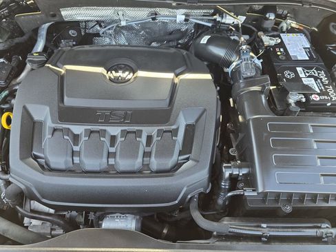 Used 2024 Volkswagen Tiguan SEL R-Line image 22