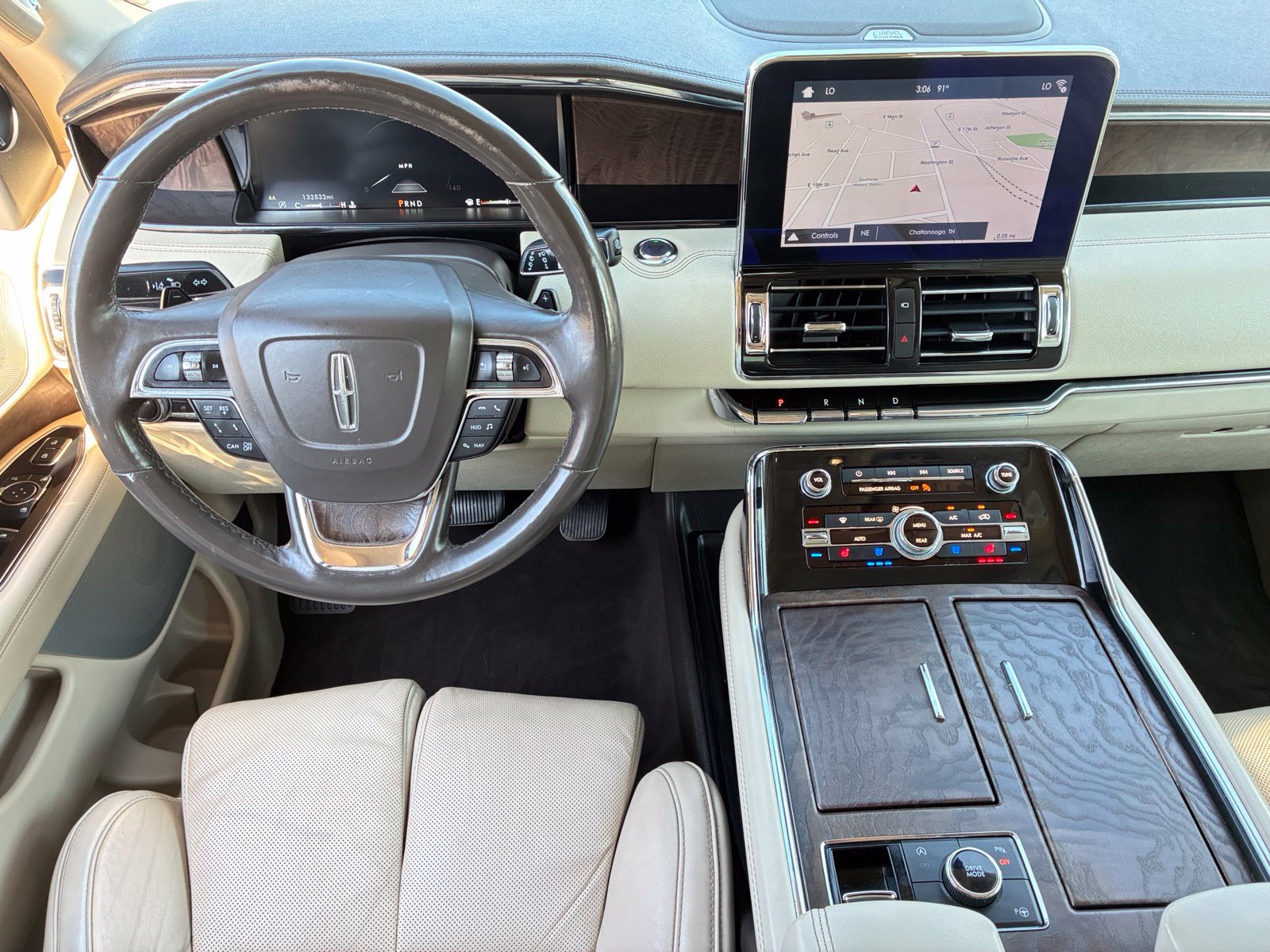 Used 2019 Lincoln Navigator L Reserve w/ Cargo Package AWD/4WD image 19