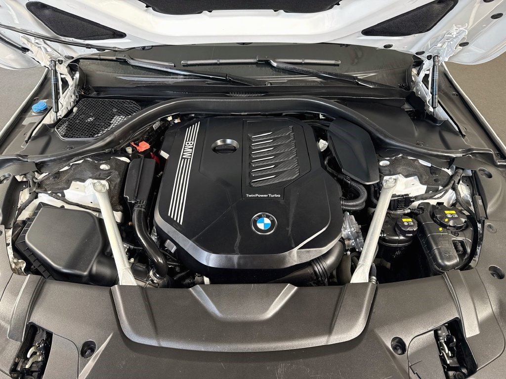 Used 2020 BMW 740i RWD image 38