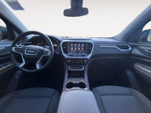 Used 2023 GMC Acadia SLE image 13