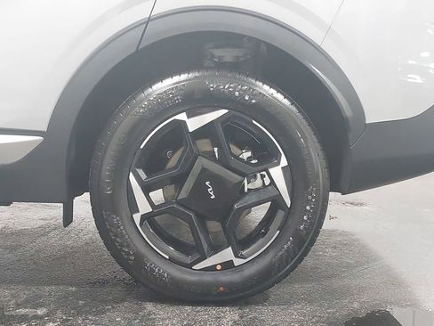 New 2026 Kia Sportage EX image 34