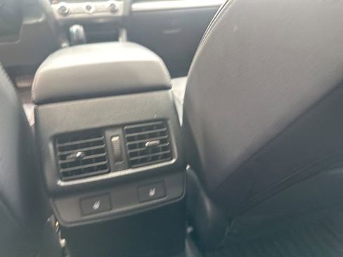 Used 2017 Subaru Outback 2.5i Limited image 7