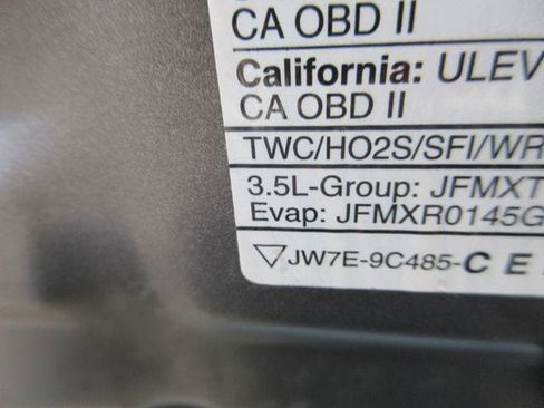 Used 2018 Ford Explorer XLT w/ Equipment Group 202A image 33