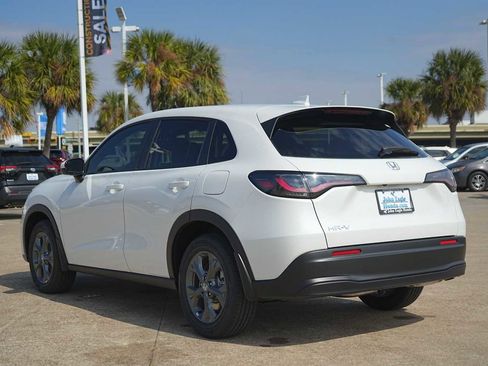 New 2026 Honda HR-V LX image 4