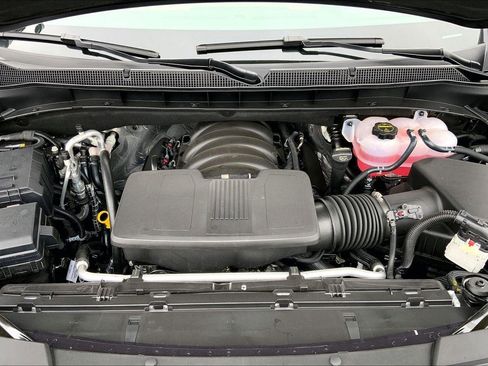 New 2026 Chevrolet Suburban High Country AWD/4WD image 10