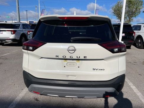 Used 2023 Nissan Rogue SV image 8