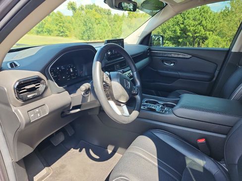 Used 2024 Honda Pilot Elite image 16