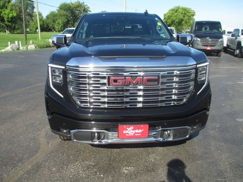 Used 2024 GMC Sierra 1500 Denali w/ Denali Reserve Package AWD/4WD image 13