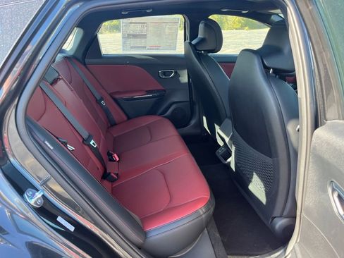 New 2025 Kia K4 GT-Line image 17