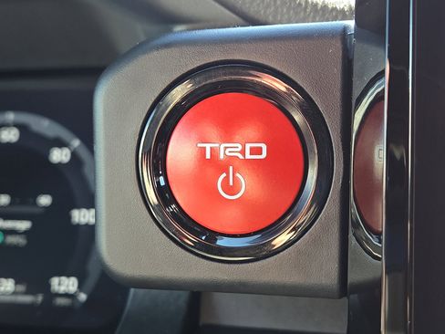 Used 2024 Toyota Tacoma TRD Off-Road image 20