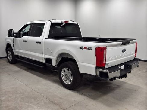 Used 2025 Ford F250 XLT AWD/4WD image 9