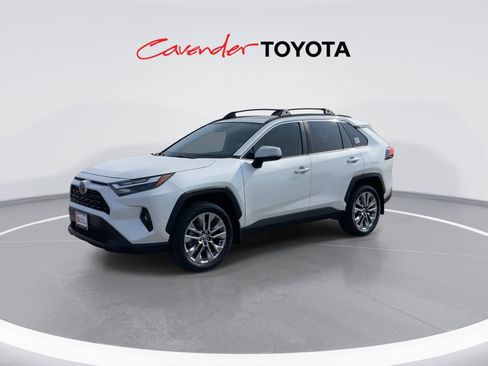 Certified 2023 Toyota RAV4 XLE Premium image 4
