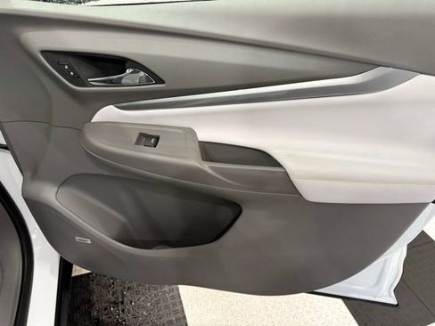 Used 2023 Chevrolet Bolt EUV Premier w/ Sun & Sound Package FWD image 20