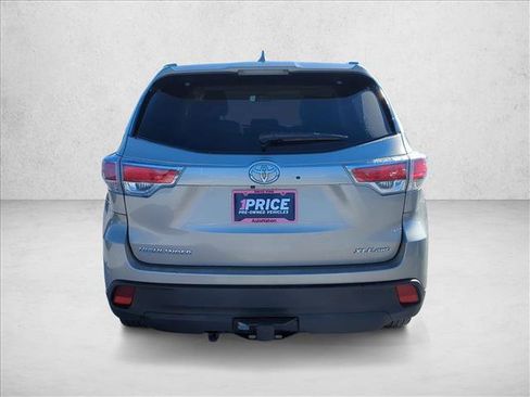 Used 2015 Toyota Highlander XLE image 6