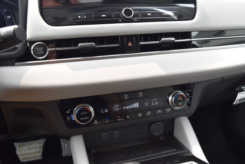 New 2025 Mitsubishi Outlander AWD image 19