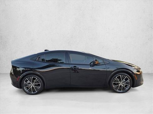 Used 2023 Toyota Prius Limited FWD image 4