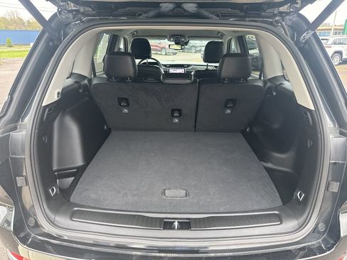 Used 2023 Jeep Grand Cherokee Limited AWD/4WD image 17