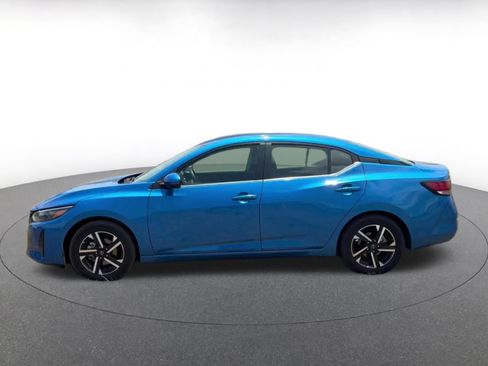 Used 2025 Nissan Sentra SV FWD image 9