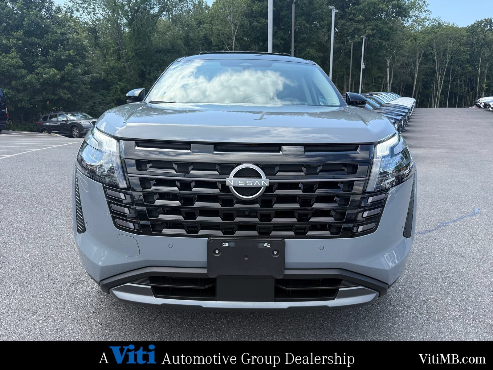 Used 2026 Nissan Pathfinder Platinum AWD/4WD image 3