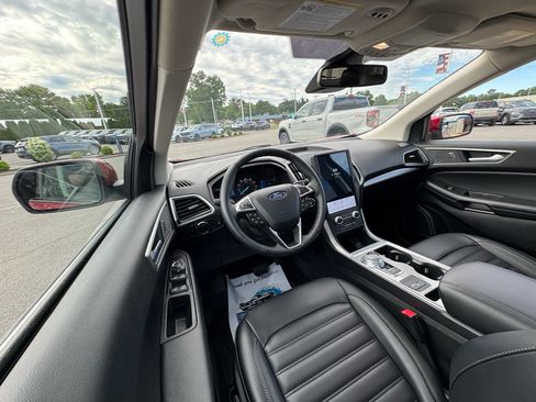 Used 2024 Ford Edge SEL w/ Convenience Package AWD/4WD image 29