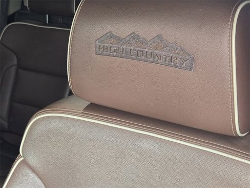 Used 2019 Chevrolet Silverado 2500 High Country w/ Duramax Plus Package image 14