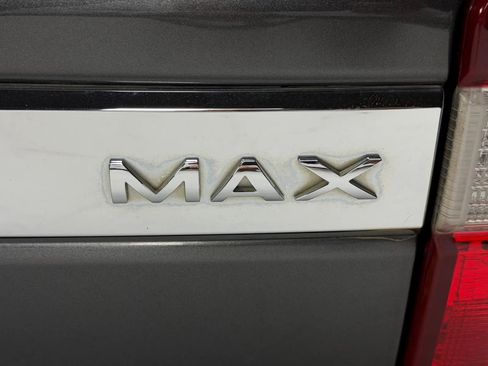 Used 2018 Ford Expedition Max XLT w/ Equipment Group 201A AWD/4WD image 10