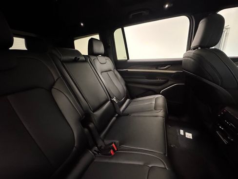 New 2026 Jeep Grand Cherokee L Limited AWD/4WD image 22