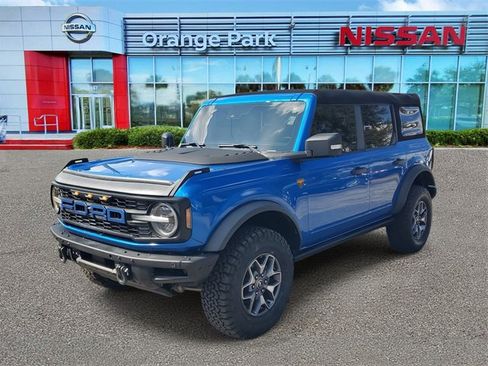Used 2023 Ford Bronco Badlands image 4