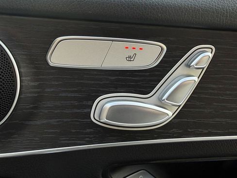 Used 2022 Mercedes-Benz GLC 300 4MATIC image 40