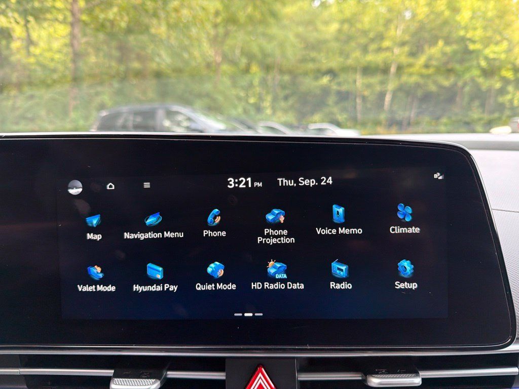 Used 2024 Hyundai Elantra SEL FWD image 16