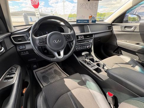 Used 2018 Kia Optima S w/ Option Group 020 FWD image 10