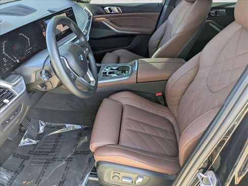 Used 2024 BMW X5 xDrive40i w/ Premium Package AWD/4WD image 17