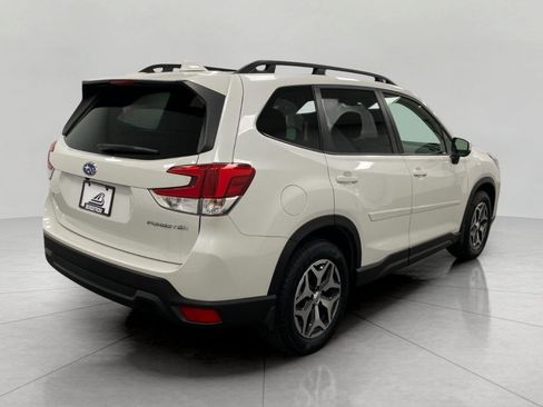 Used 2023 Subaru Forester Premium AWD/4WD image 4