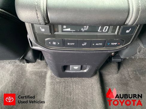 Certified 2024 Toyota Grand Highlander AWD image 32
