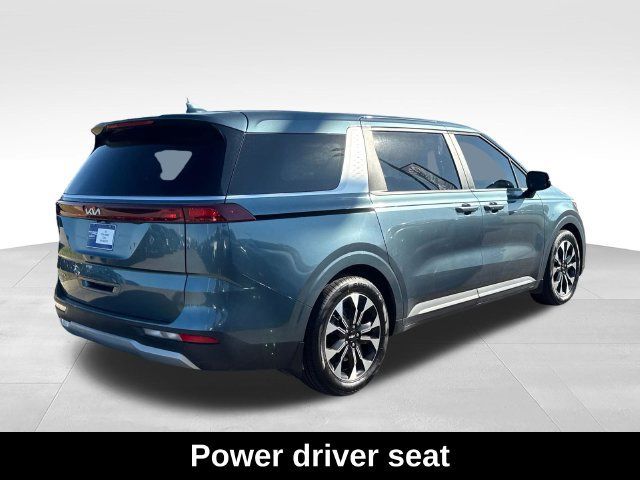 Used 2024 Kia Carnival EX FWD image 7